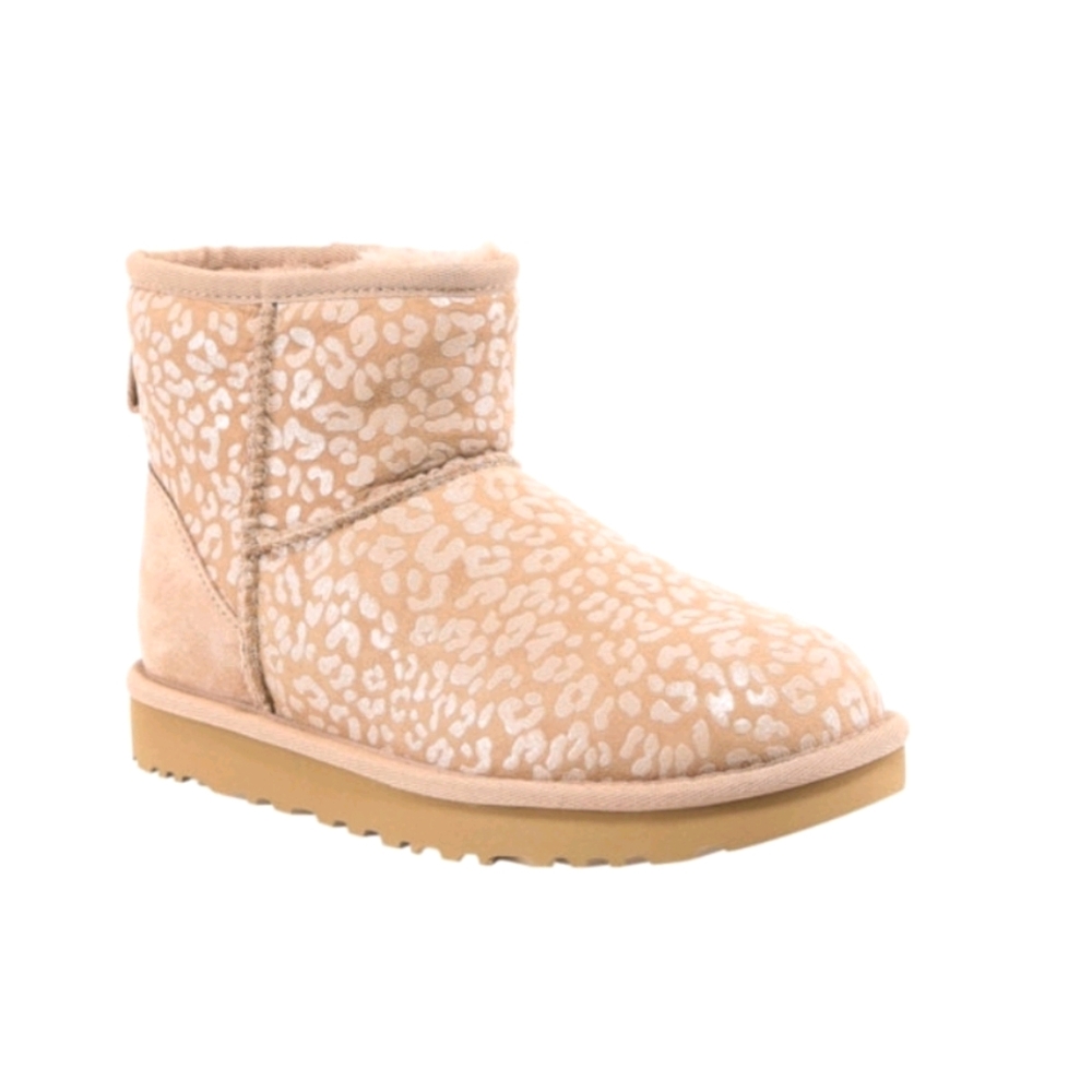 Ugg leopard pink classic mini boots US 8